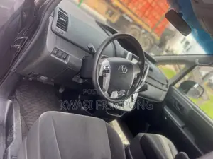 Toyota Voxy V 4WD 8-Seater 2013 Matt Black
