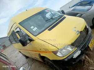 Mercedes-Benz Sprinter 2008 Yellow