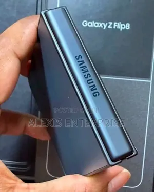 New Samsung Galaxy Z Flip8 256 GB Black