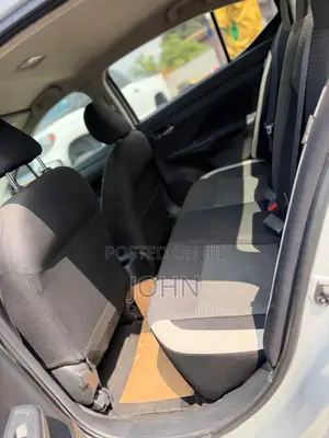 Nissan Versa 1.6 SV 2021 Gray