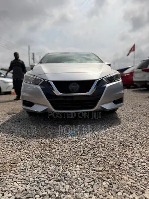 Nissan Versa 1.6 SV 2021 Gray