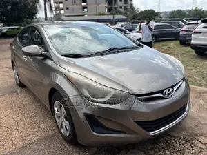 Hyundai Elantra SE 4dr Sedan (1.8L 4cyl 6A) 2015 Brown