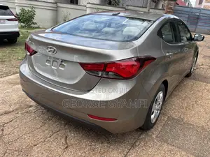 Hyundai Elantra SE 4dr Sedan (1.8L 4cyl 6A) 2015 Brown