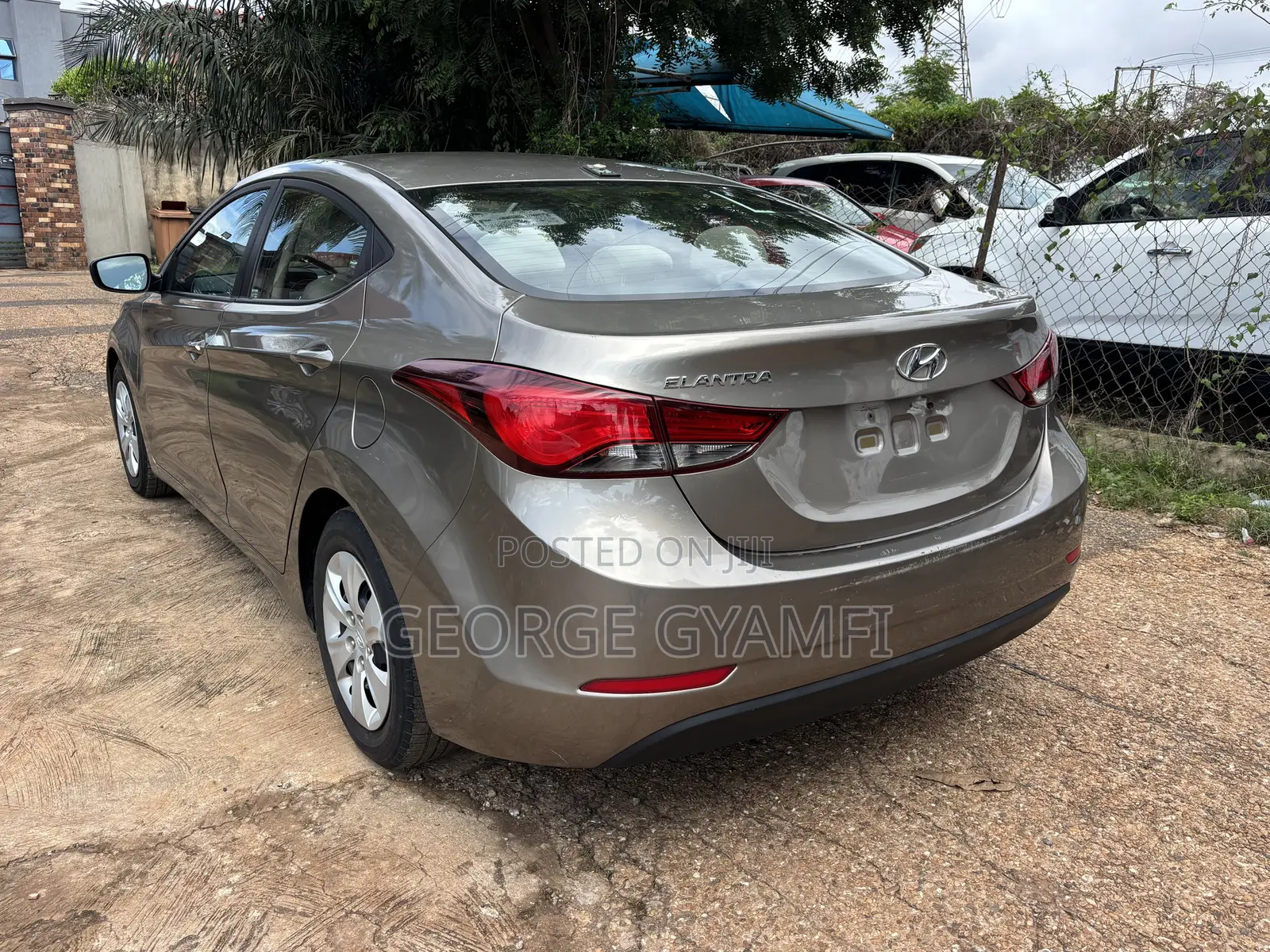 Hyundai Elantra SE 4dr Sedan (1.8L 4cyl 6A) 2015 Brown