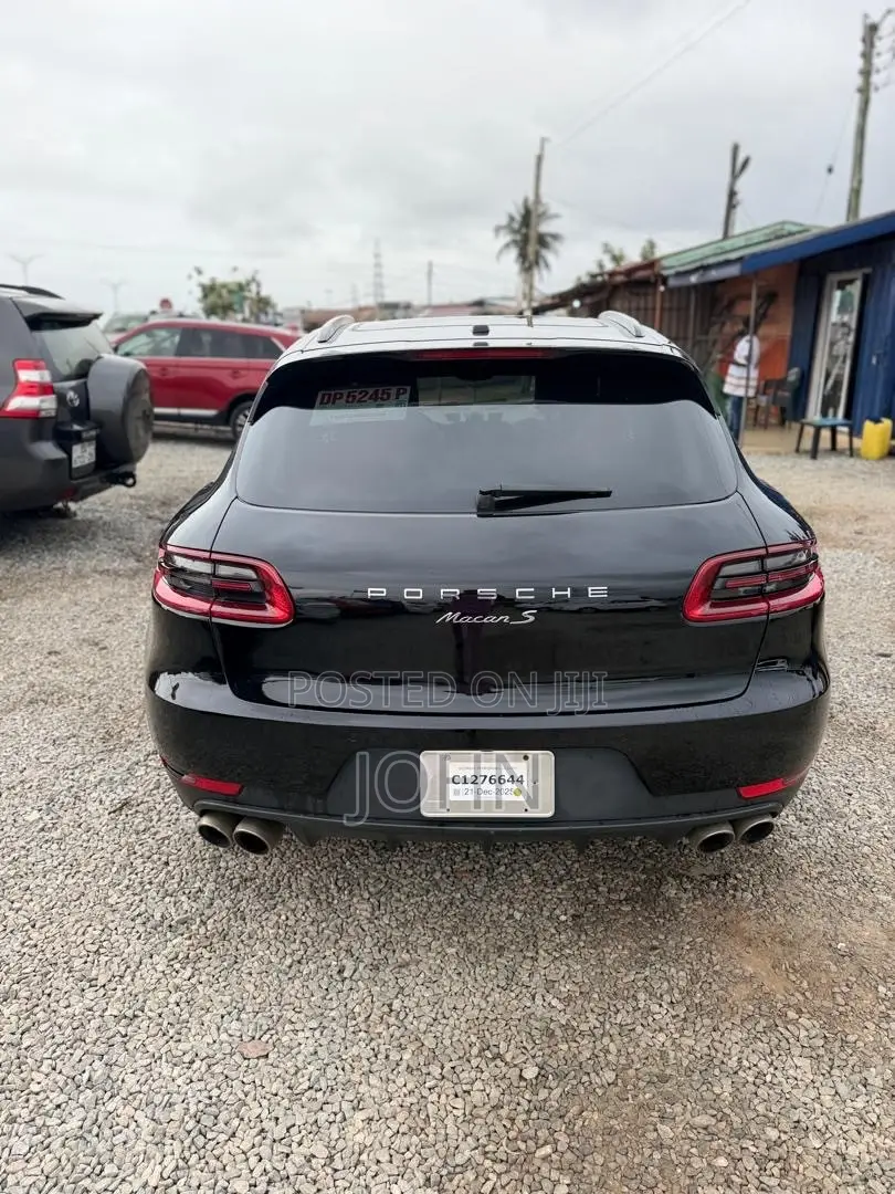 Porsche Macan Turbo 2016 Black