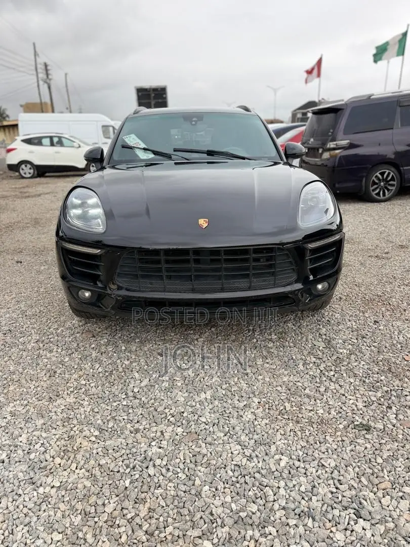 Porsche Macan Turbo 2016 Black