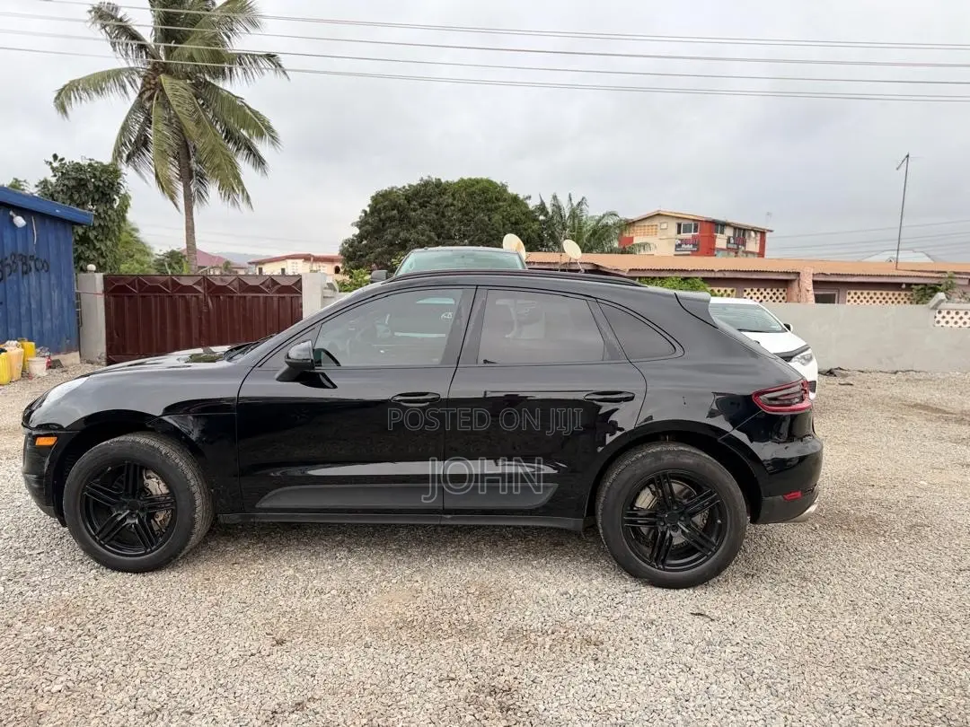 Porsche Macan Turbo 2016 Black