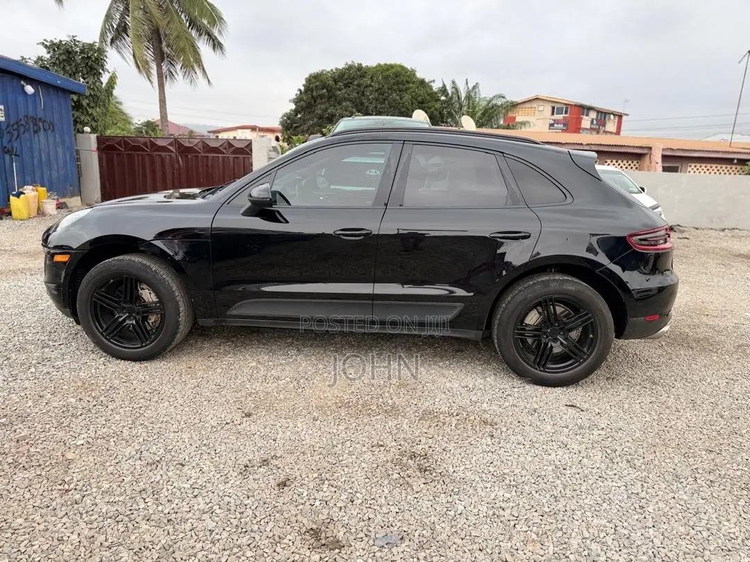 Porsche Macan Turbo 2016 Black