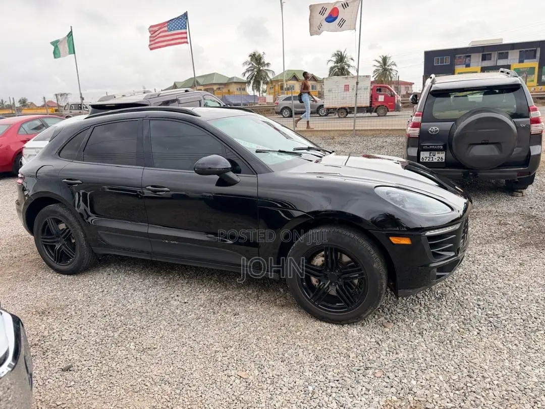 Porsche Macan Turbo 2016 Black
