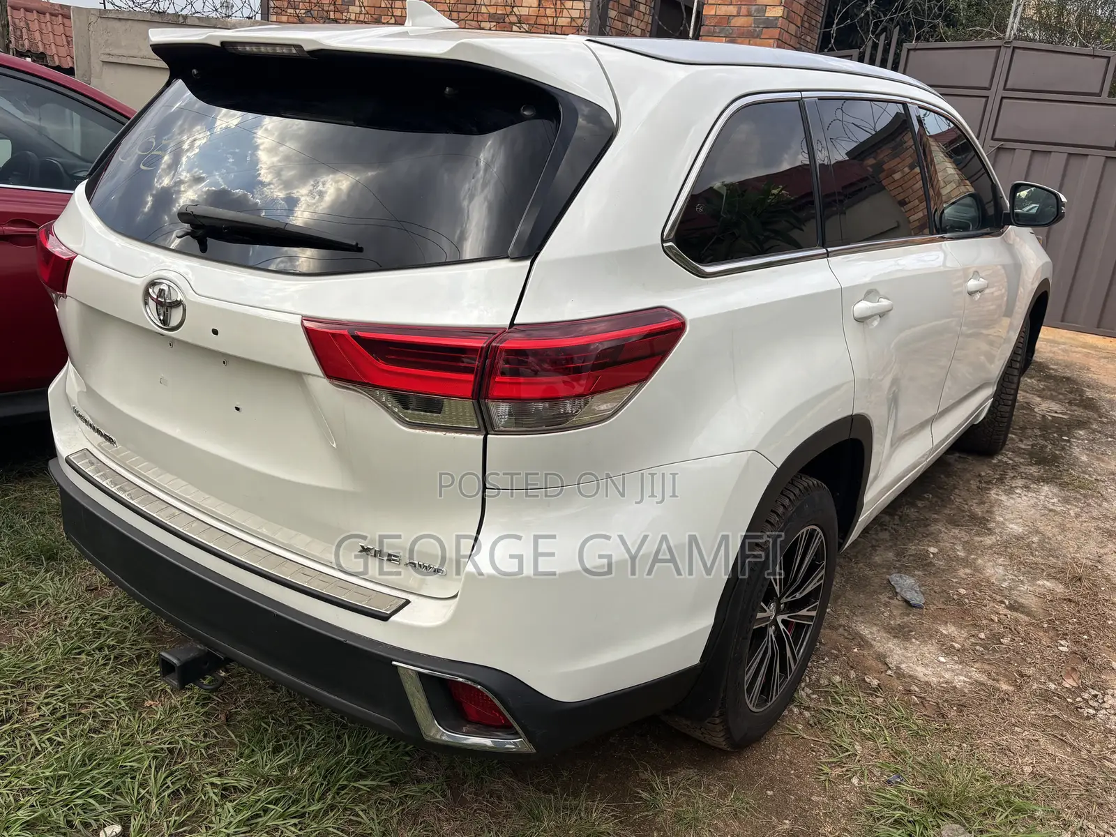 Toyota Highlander XLE 4x4 V6 (3.5L 6cyl 8A) 2018 White