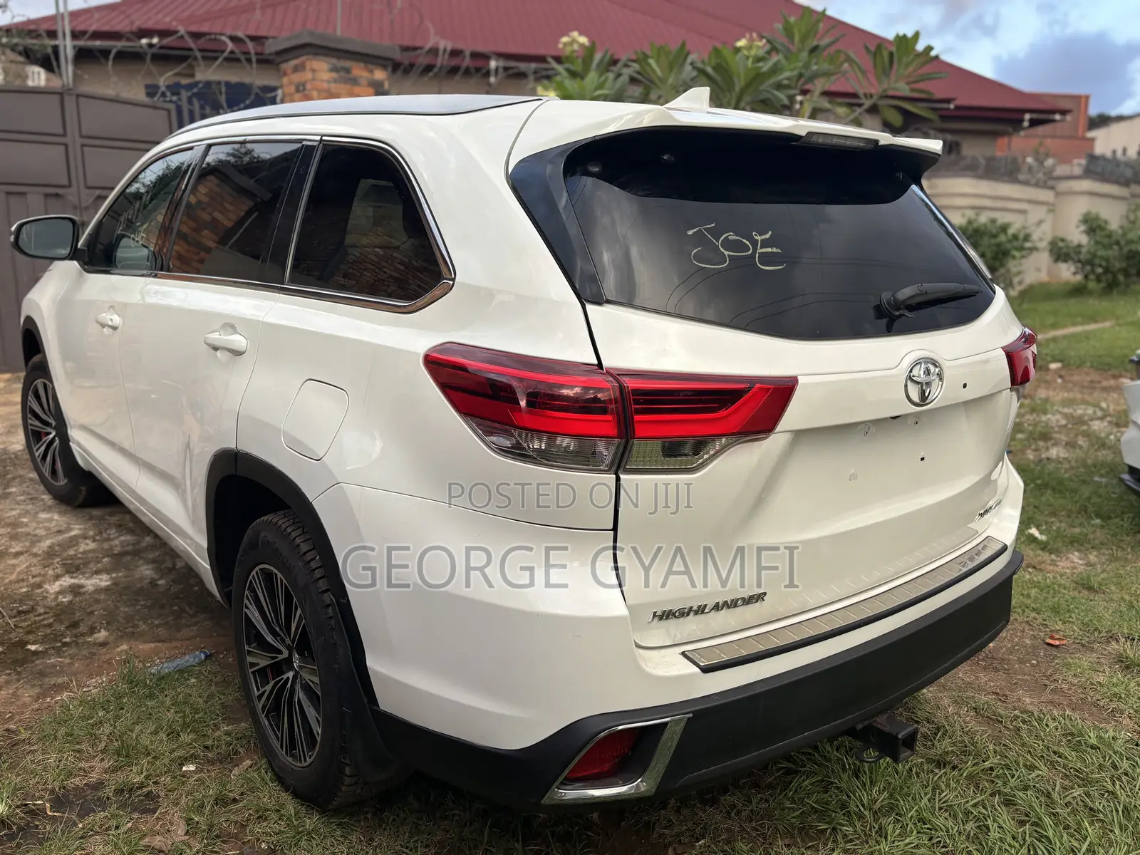 Toyota Highlander XLE 4x4 V6 (3.5L 6cyl 8A) 2018 White