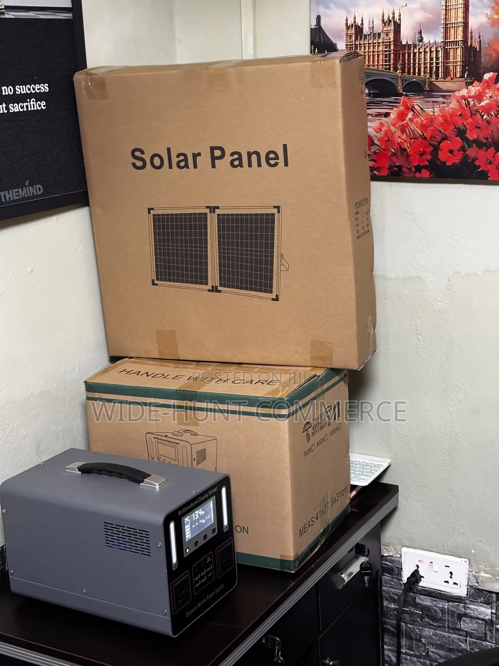 1000Watt Solar Portable Power Station.