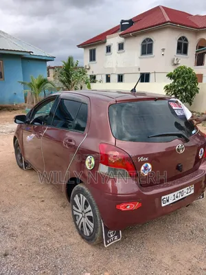Toyota Vitz 2010 Brown