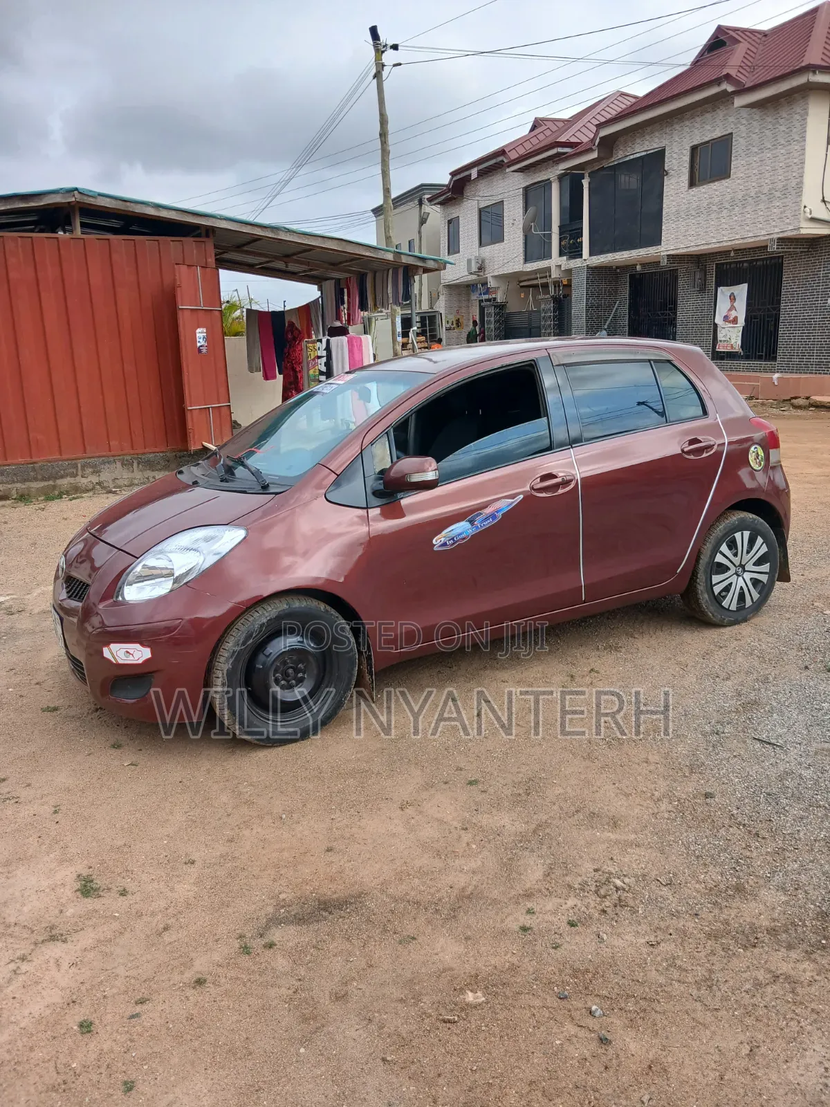 Toyota Vitz 2010 Brown