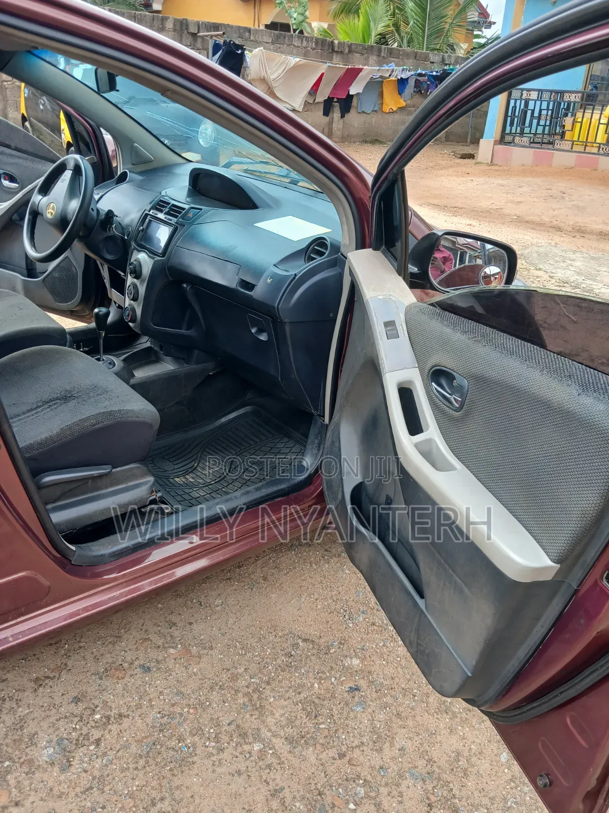 Toyota Vitz 2010 Brown