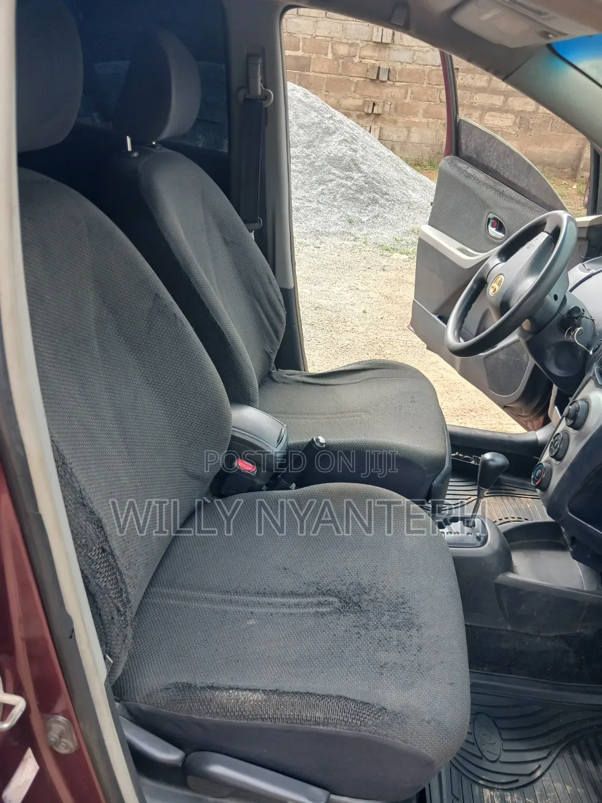 Toyota Vitz 2010 Brown