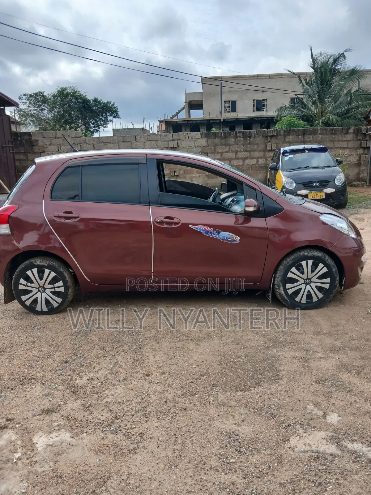 Toyota Vitz 2010 Brown