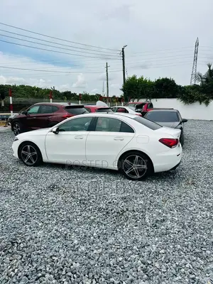 Mercedes-Benz 220 2019 White