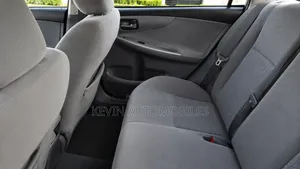 Toyota Corolla 2010 Silver