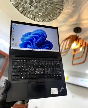 Laptop Lenovo ThinkPad E495 4GB Intel Core i5 SSD 128GB