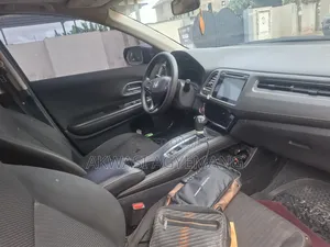 Honda HR-V 4dr SUV (1.5L 4cyl CVT) 2016 Gray