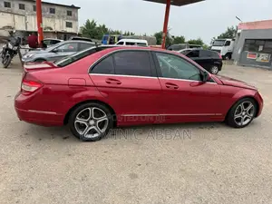 Mercedes-Benz C300 2010 Red