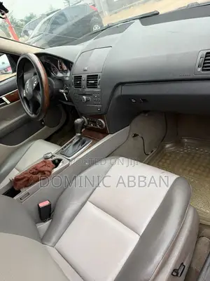 Mercedes-Benz C300 2010 Red