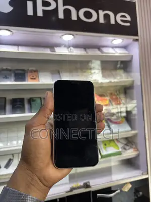 Apple iPhone XR 64 GB White