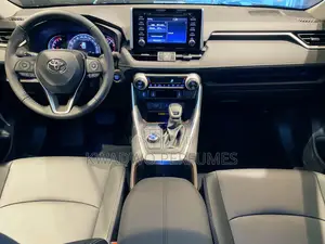 Toyota RAV4 2020 White