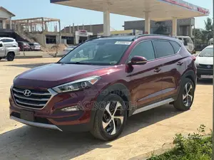 Hyundai Tucson SEL Plus AWD 2018 Red