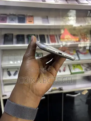 Apple iPhone XR 64 GB White