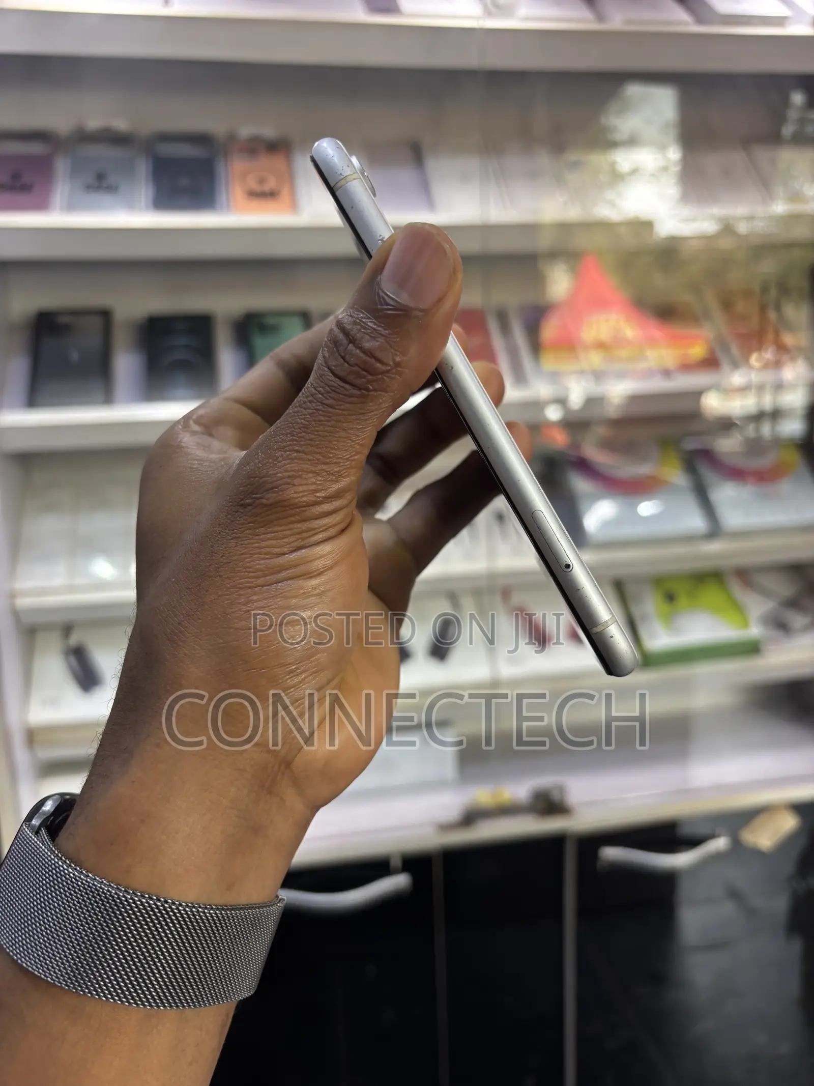 Apple iPhone XR 64 GB White