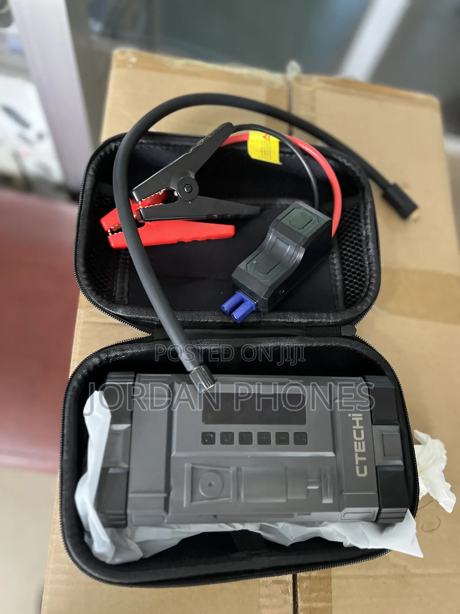 CTECHI Car Jump Starter Portable Tyre Inflator