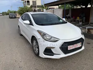 Hyundai Elantra Limited 4dr Sedan (1.8L 4cyl 6A) 2014 White