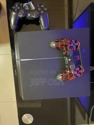 PlayStation 4 Console