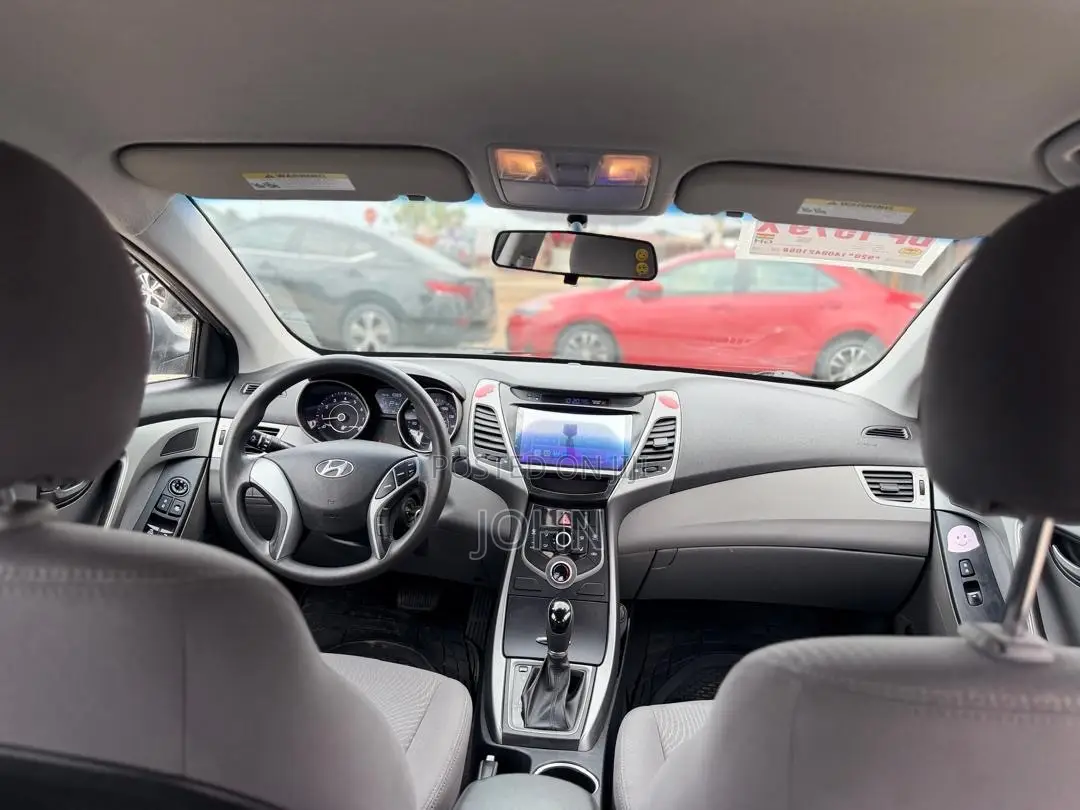 Hyundai Elantra SE Sedan FWD (1.8L 4cyl 6A) 2016 Gray