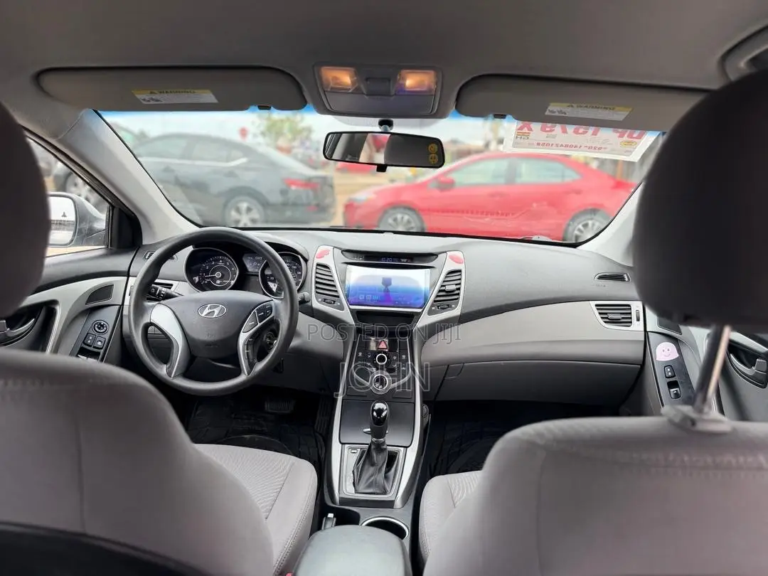 Hyundai Elantra SE Sedan FWD (1.8L 4cyl 6A) 2016 Gray