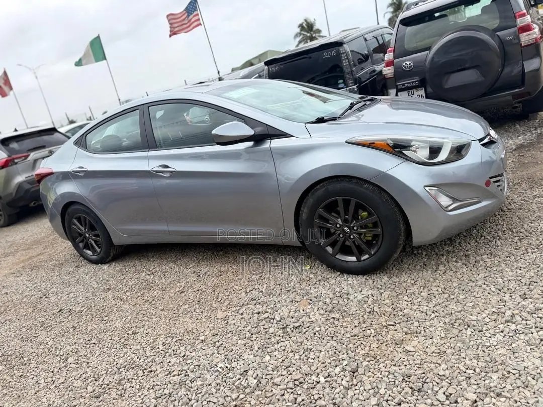 Hyundai Elantra SE Sedan FWD (1.8L 4cyl 6A) 2016 Gray