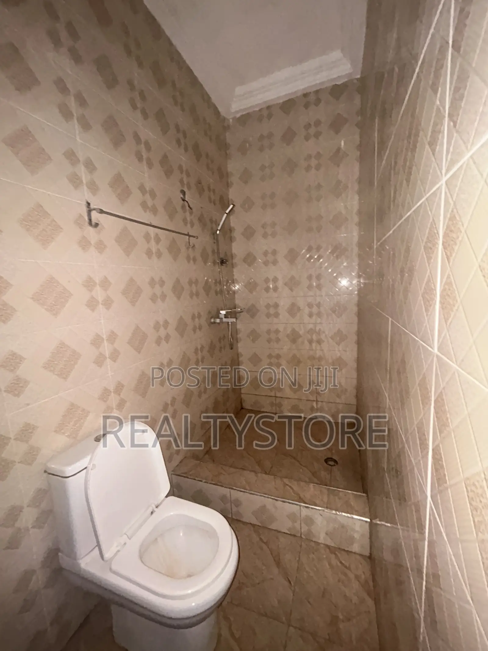 2bdrm Apartment in Cozy Home, Accra Metropolitan for rent