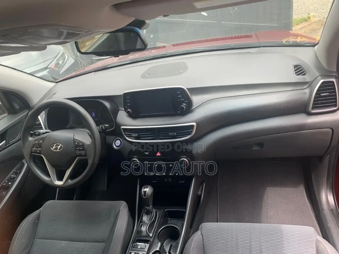 Hyundai Tucson Value FWD 2020 Red