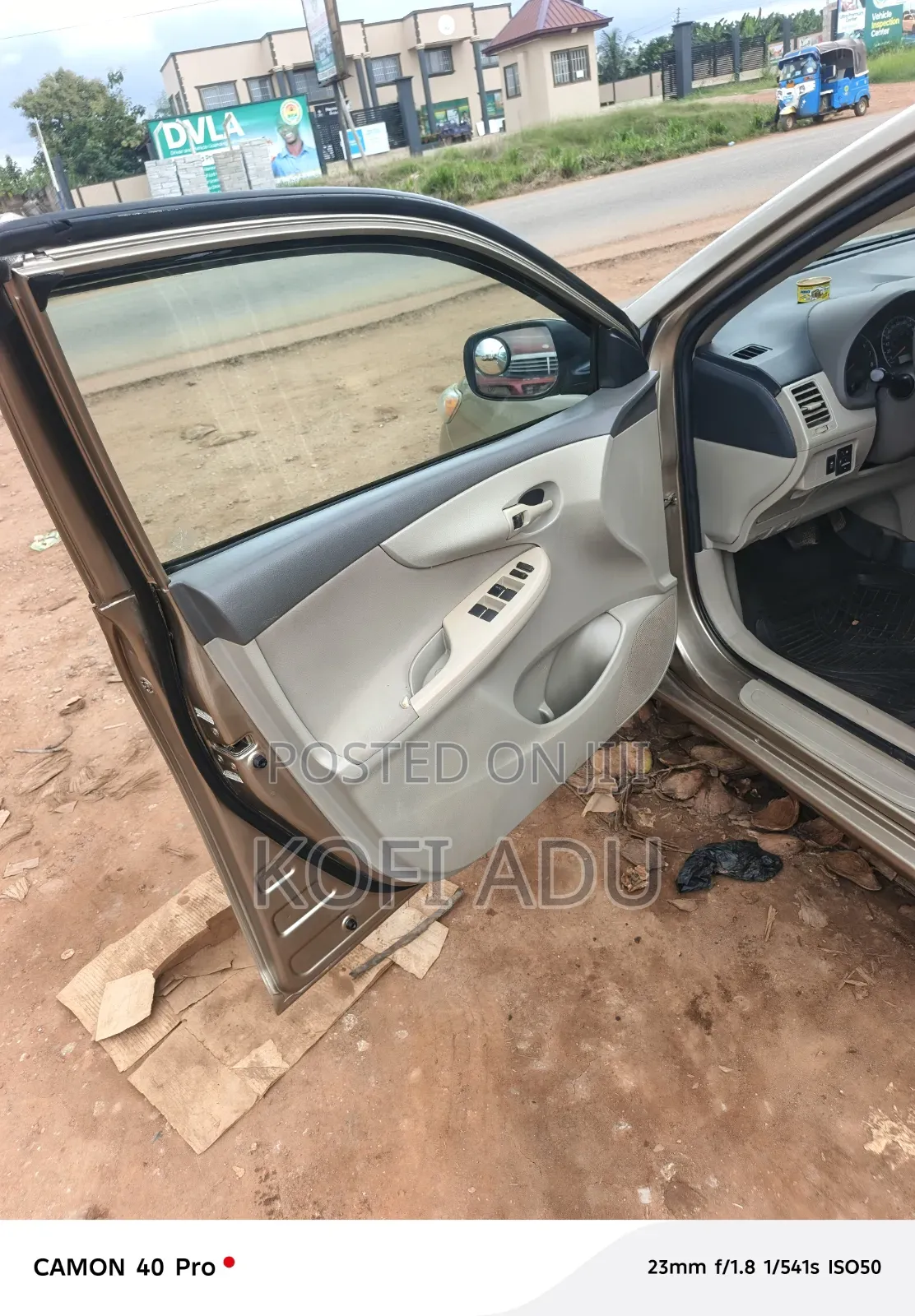 Toyota Corolla 2010 Gold