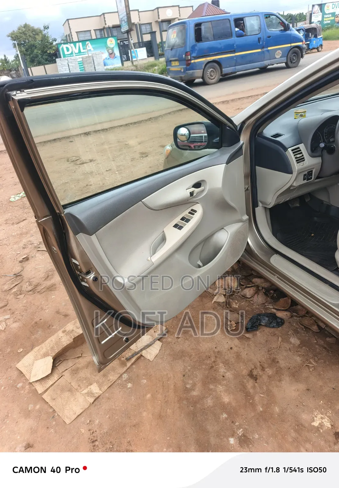 Toyota Corolla 2010 Gold