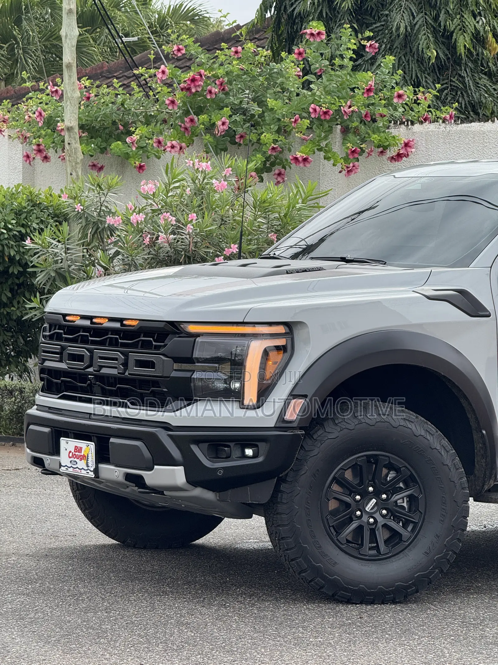 New Ford F-150 Raptor 4WD SuperCrew 5.5' Box 2025 Gray