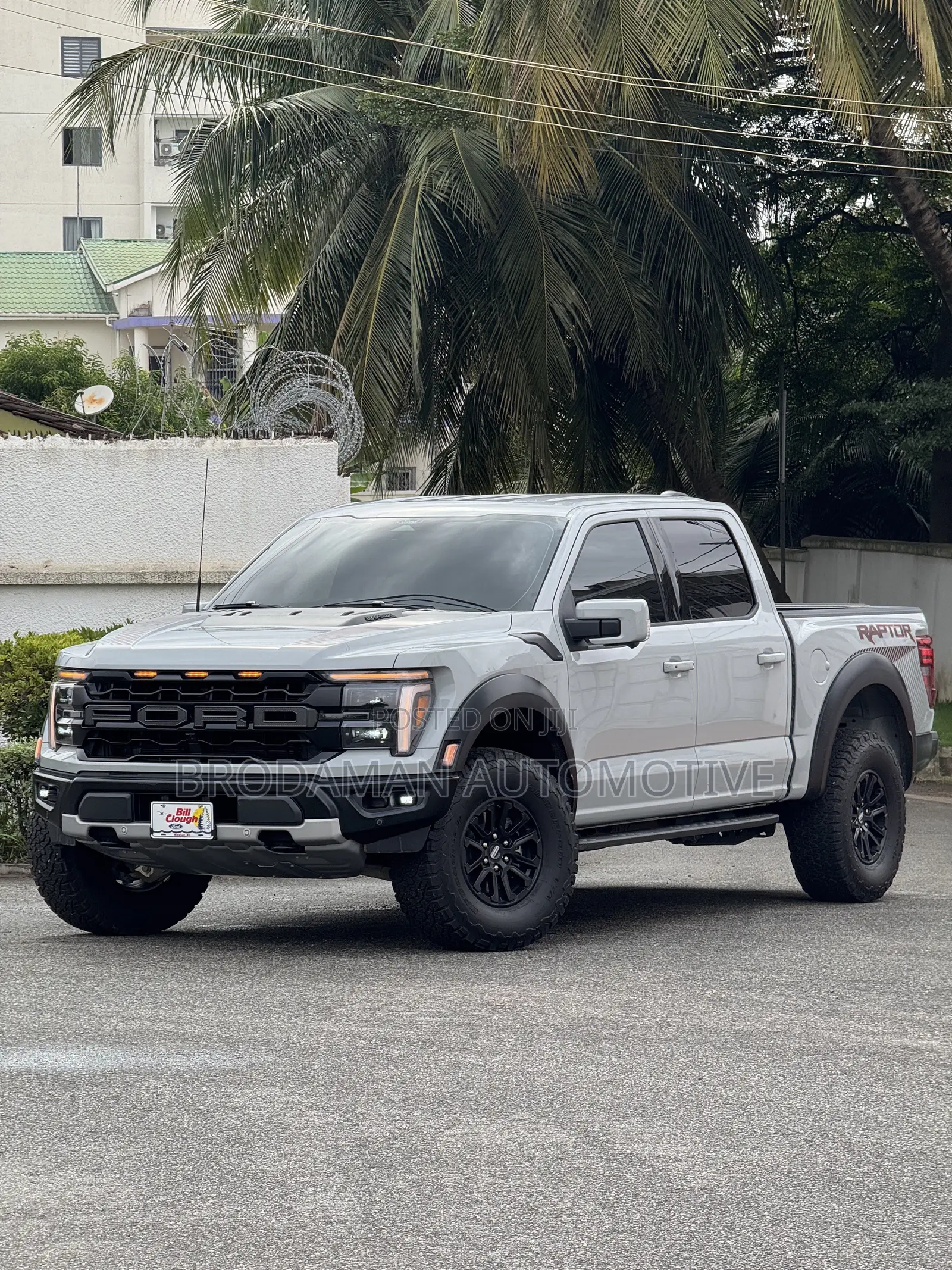 New Ford F-150 Raptor 4WD SuperCrew 5.5' Box 2025 Gray