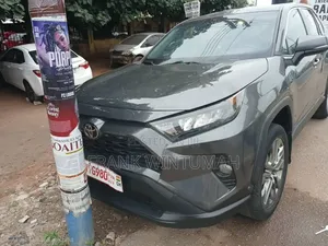 Toyota RAV4 LE 2022 Gray