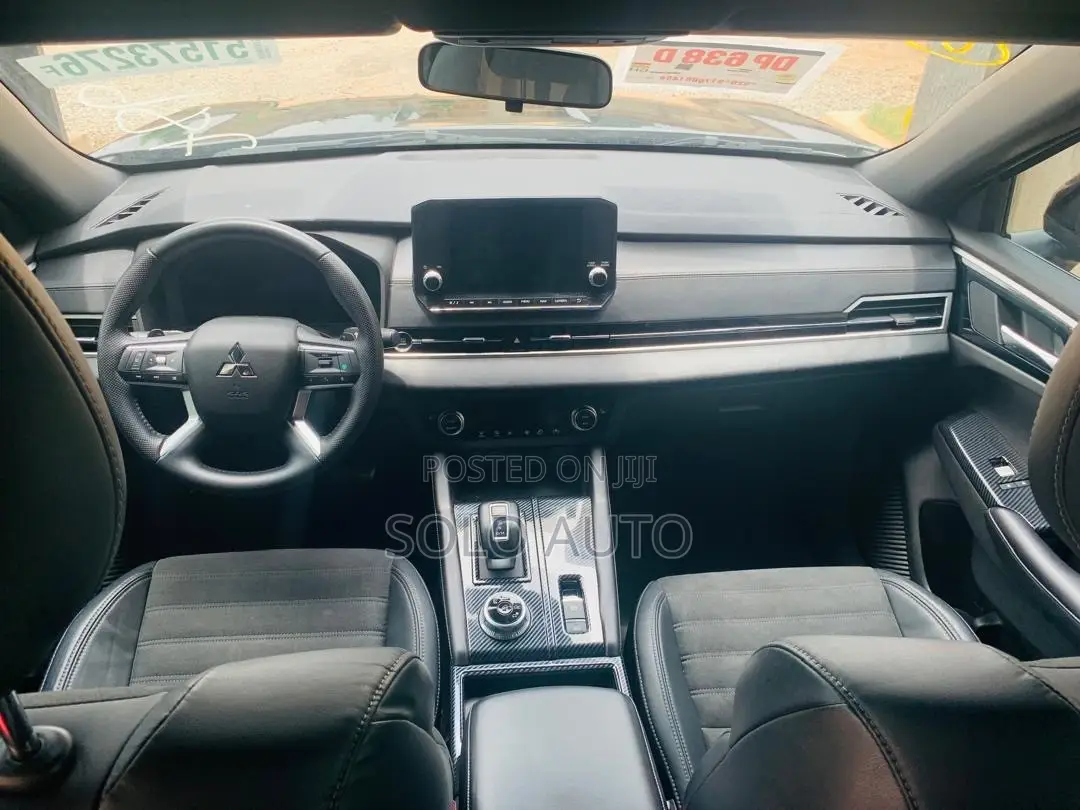 Mitsubishi Outlander SE Black Edition 2023 Black