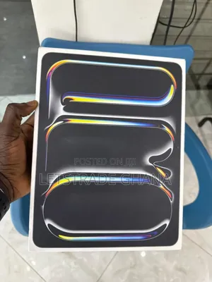New Apple iPad Pro 13 (2025) 512 GB Black