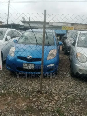 Toyota Vitz 2010 Blue