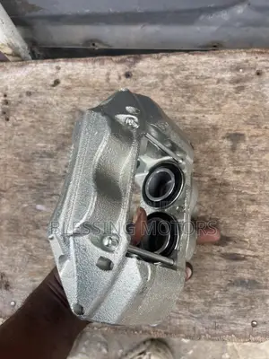 Brake Discs Calipers for Toyota Hilux
