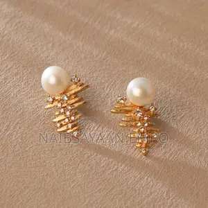 Hypoallergenic Pearl Classy Earring